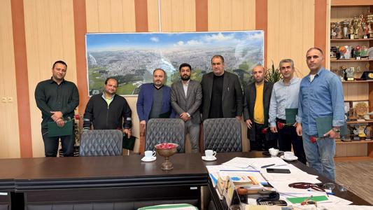 دلگرمی توانیابان شاغل شهرداری آمل از حمایت ویژه شهردار وعضوشورا درروز جهانی معلولان